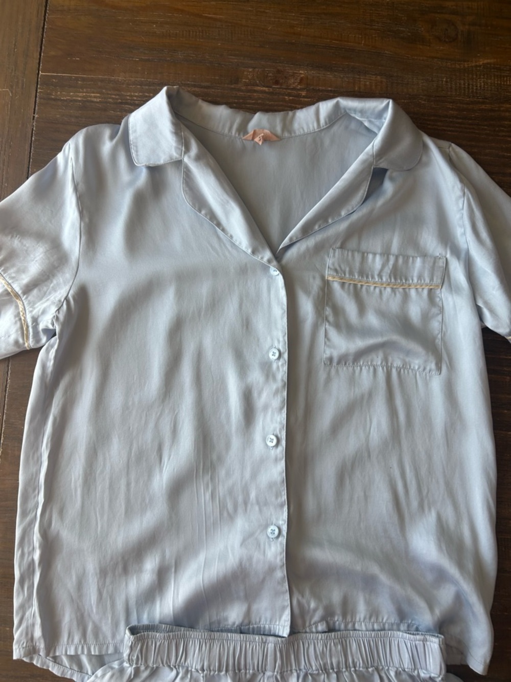 100% Silk Light Blue Women's Short Sleeve Pajama Set - Soft Lounge Top & Shorts - Picture 2 of 6